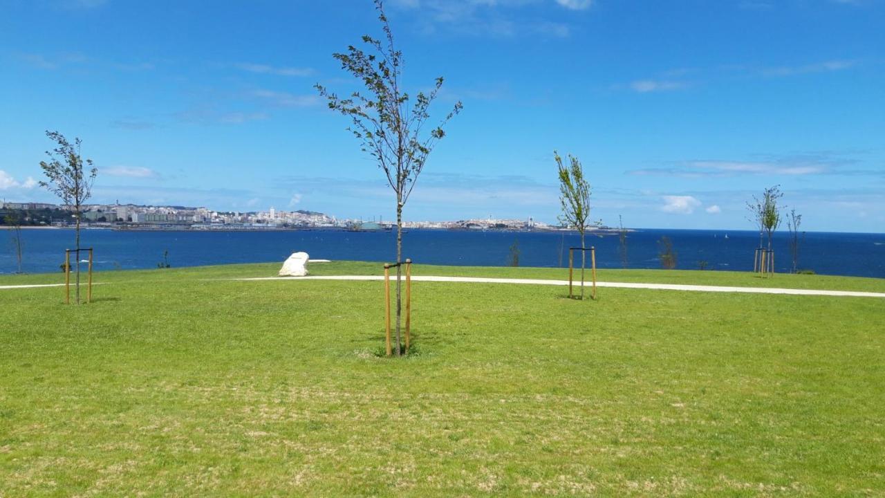 Luminoso Y Acogedor Apartamento En La Playa Oleiros Exterior foto